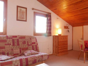 Montchavin: Studio cabine rénové équipé 3/4 pers, parking, proche pistes et commerces - FR-1-329-17